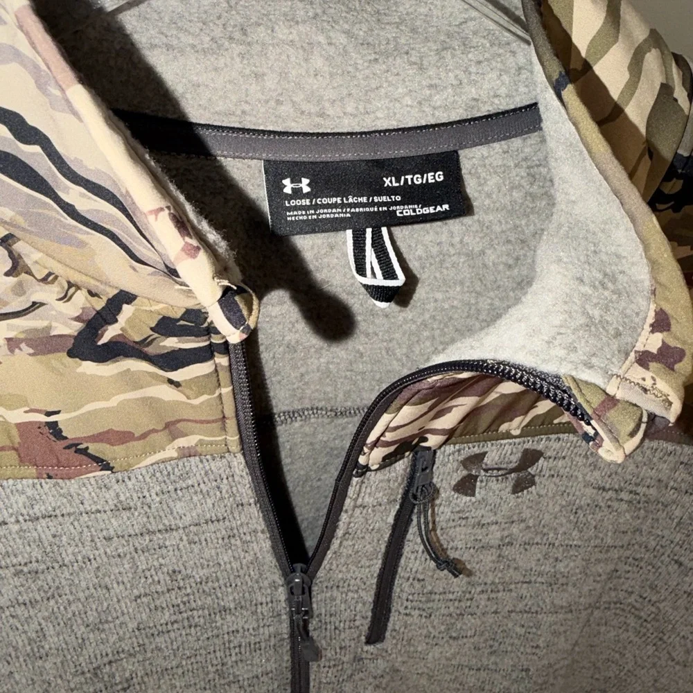 Under Armour Men's Zip-Up Sweater with Camo XL - Picture 2 of 3